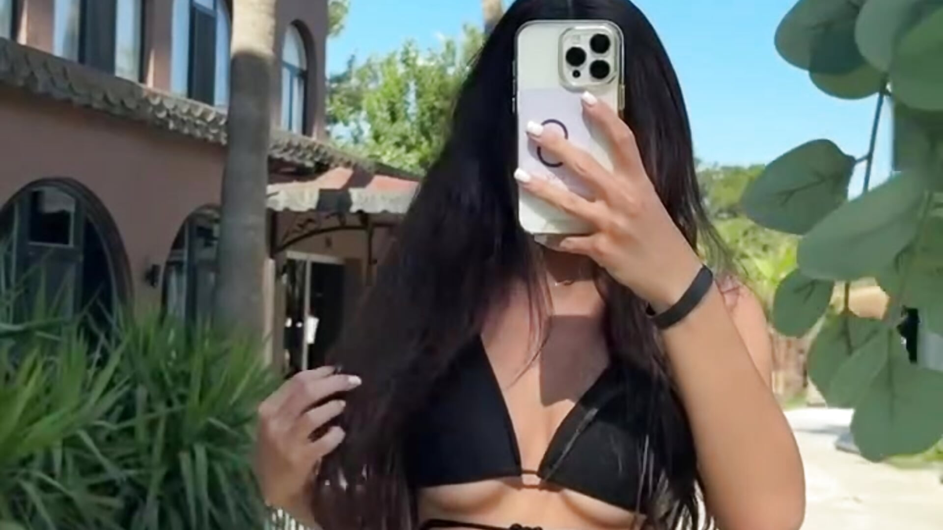 Just me ^-^ – video modela na kameri adeliaxxx