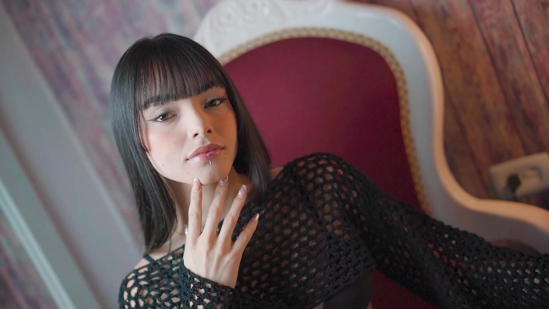 I do not want polite. I want you undone. - vídeo de la modelo de cam AmeliaRose