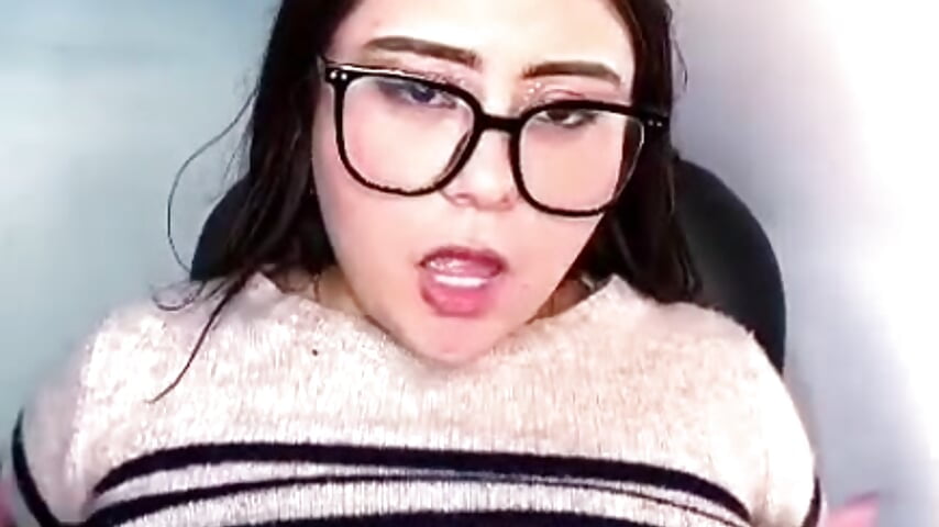 WhatsApp Video 2026-09-16 at 2,05,57 PM (2) - clip cu Rosse_Bell20 model videochat