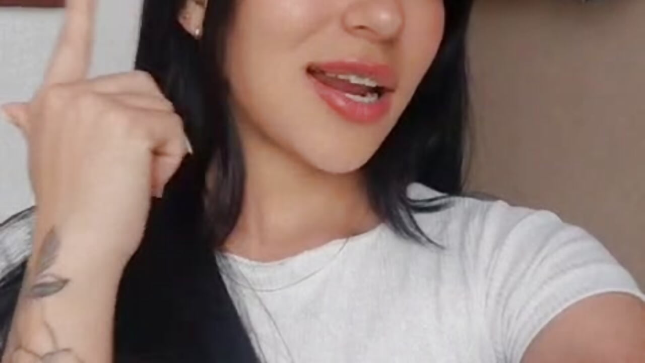 HELLOO ❤ - فيديو من antonella_29_ موديل الكام