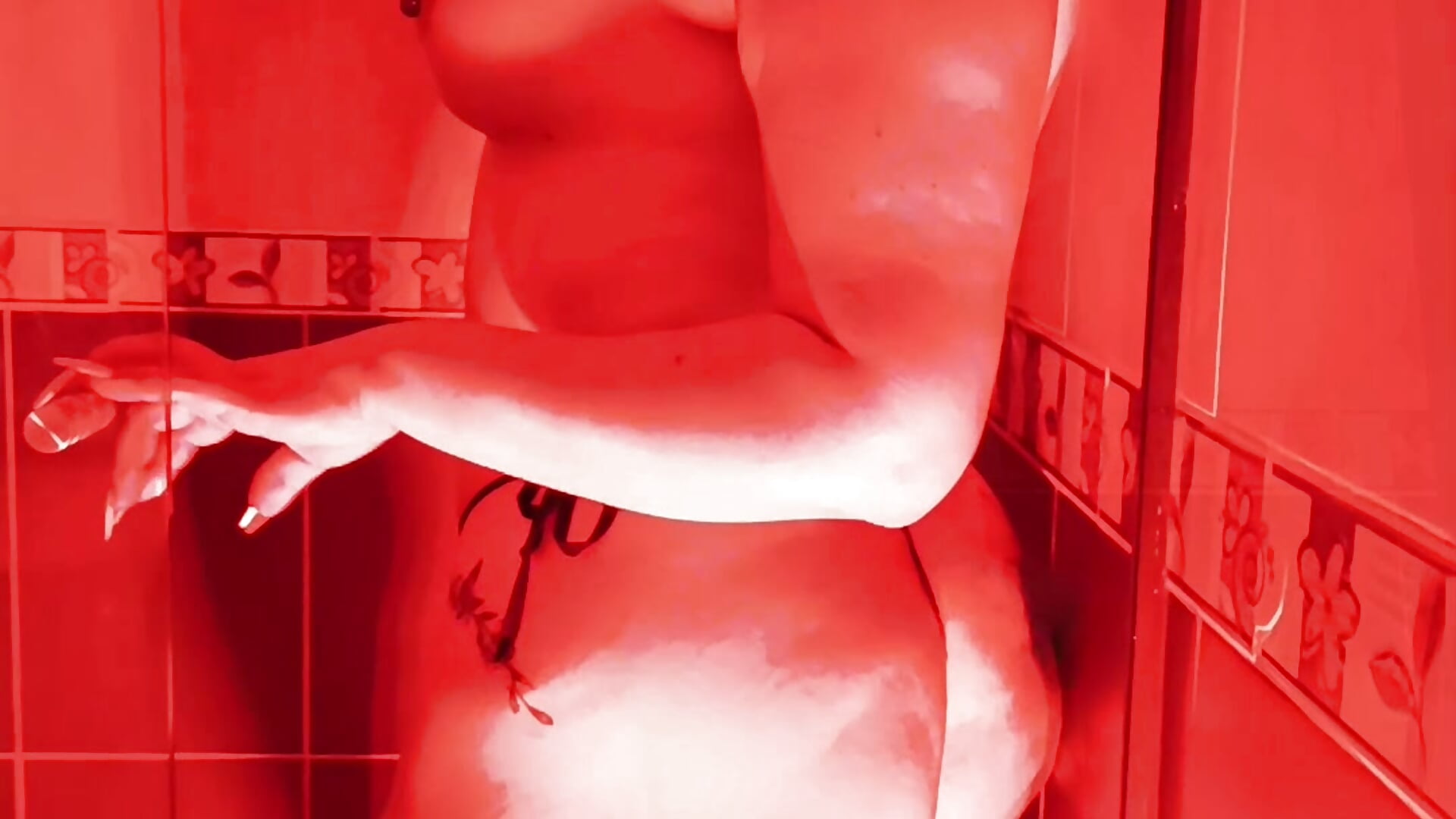 We take at shower - vidéo du modèle de showcams Samantha_41