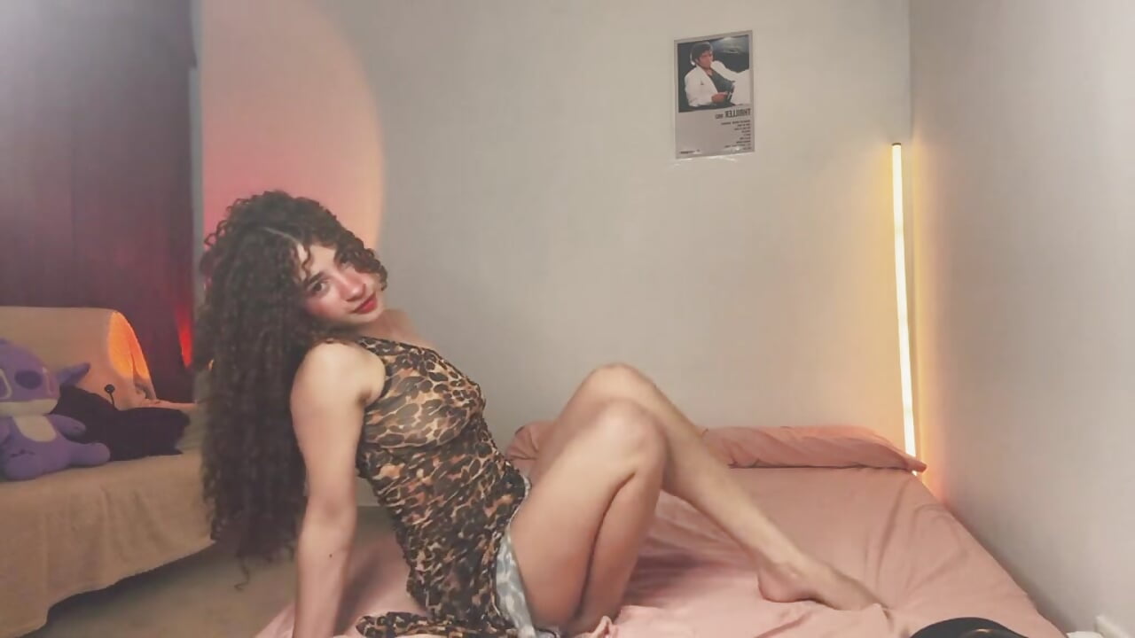 You flirtatious Milah🥰 - video by Milah_secret cam model