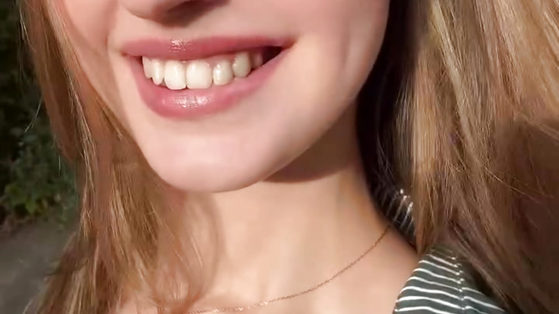 just lip-syncing - video by FayeLivingston cam model