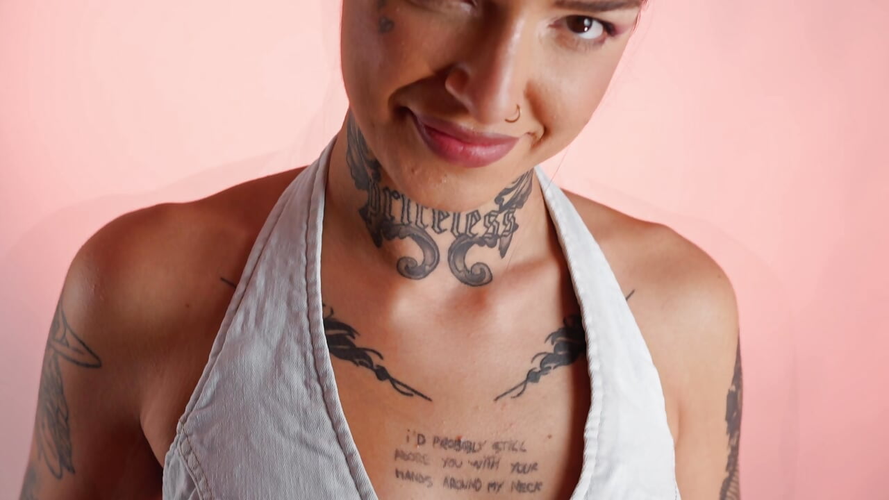 You Saw the Smile. You Missed the Warning 😏 - video của người mẫu cam VanesaHaze
