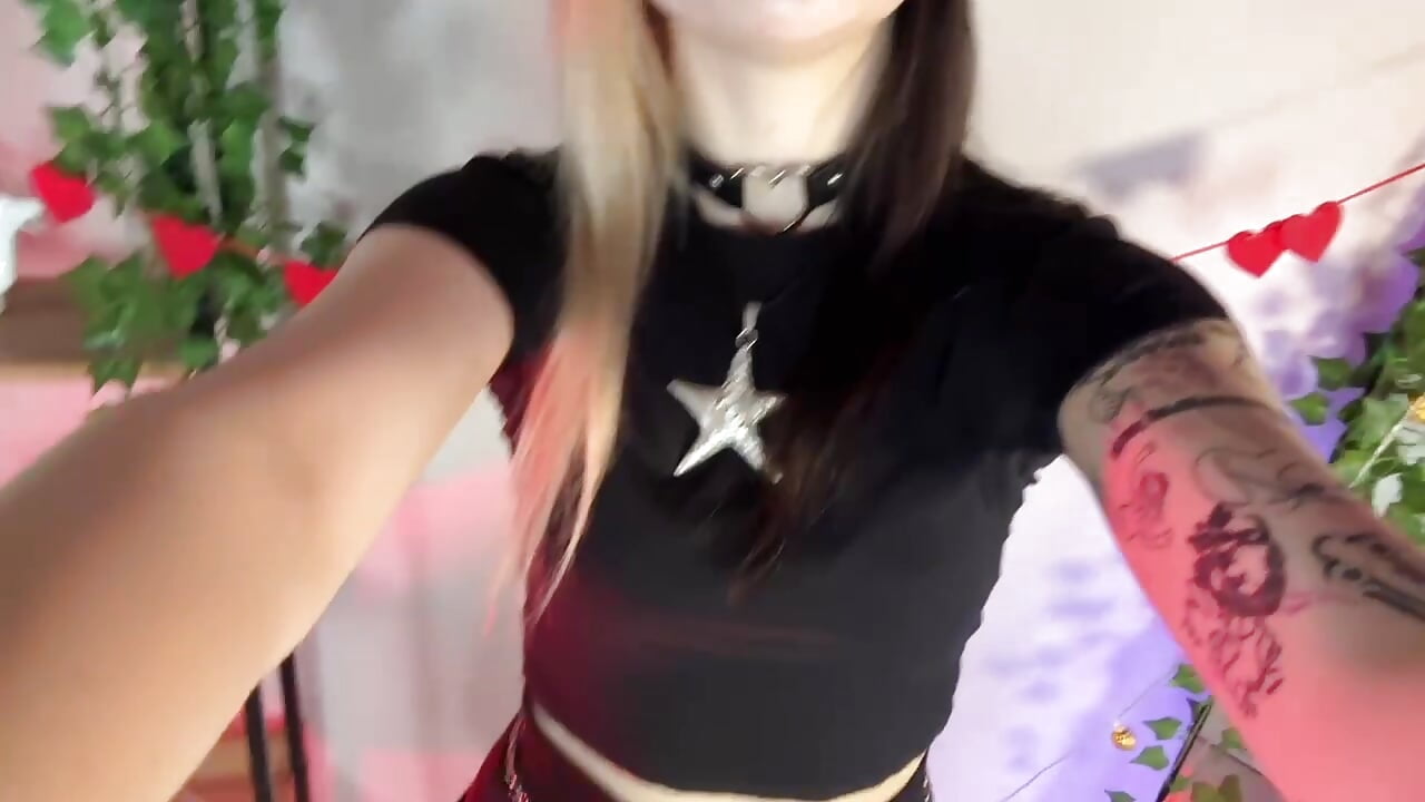 Just hello! - vidéo du modèle de showcams mymeow_miley