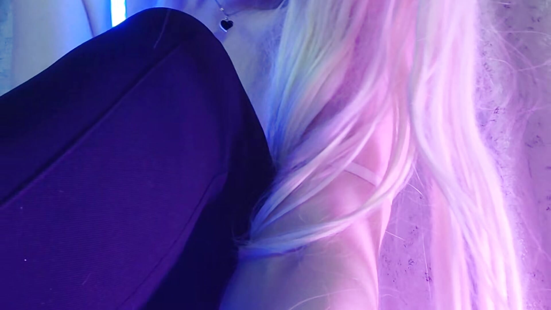 Do you love getting lost in a fairytale? Then welcome to my Euphoria … 💋 - video by _evielle_ cam model