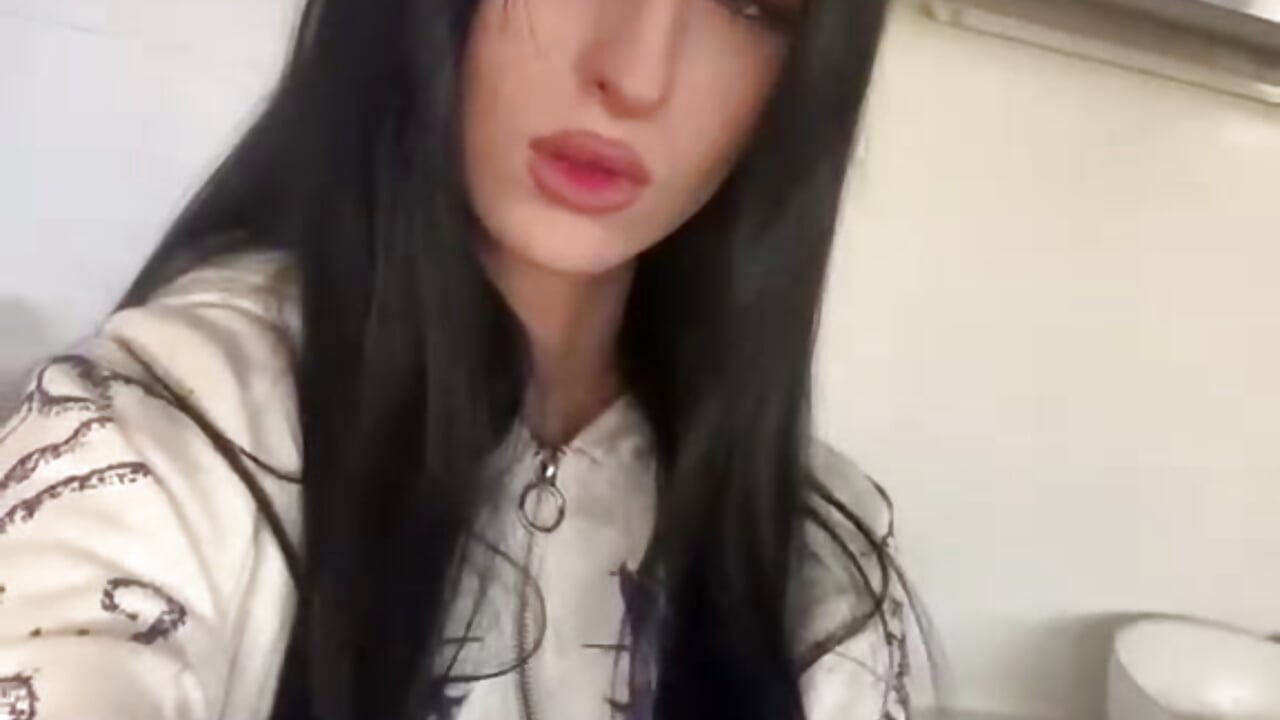 A bit of my vibe - clip cu ImMarcelinee model videochat
