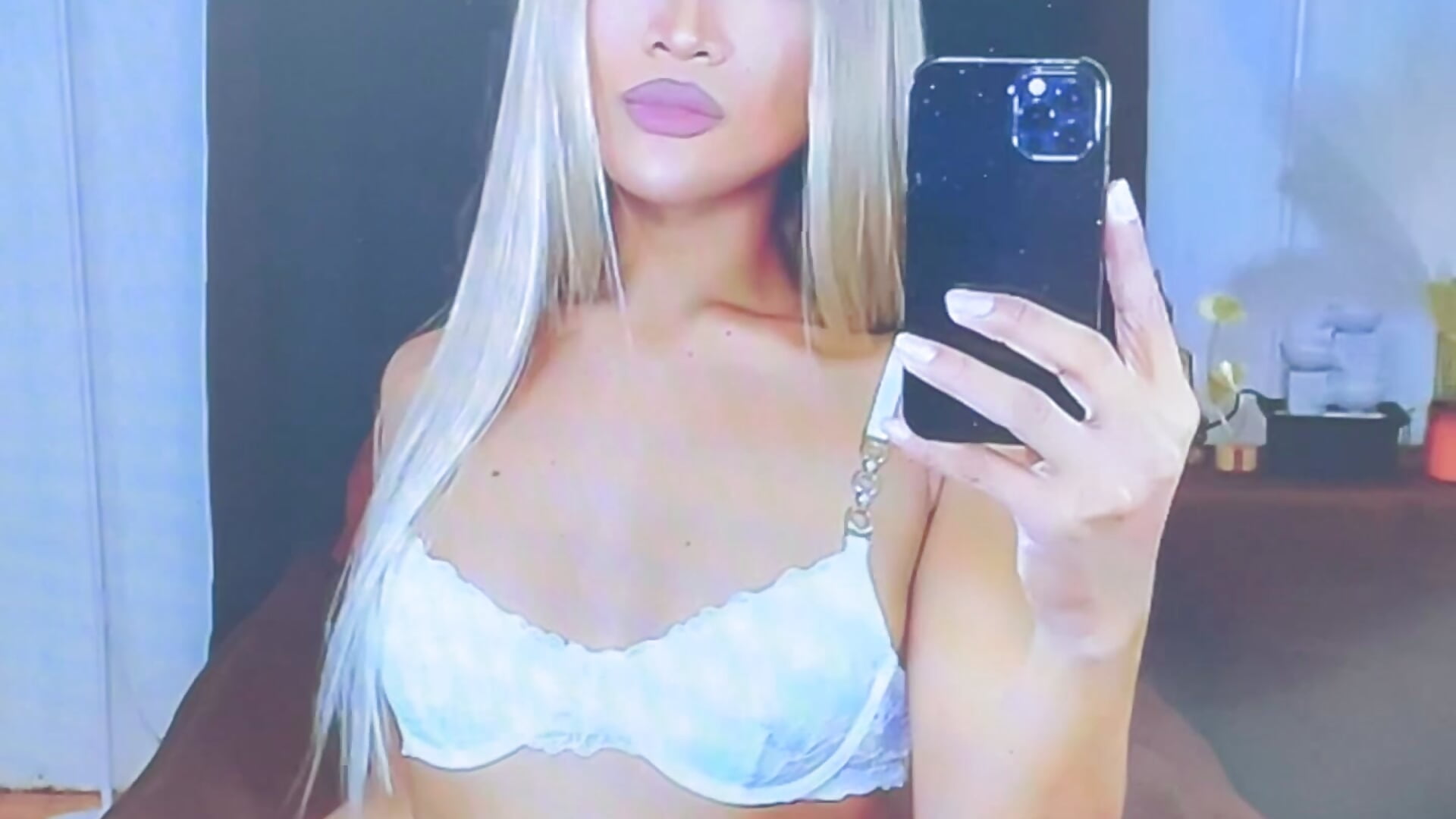 Blonde baby - clip cu Patring292004 model videochat