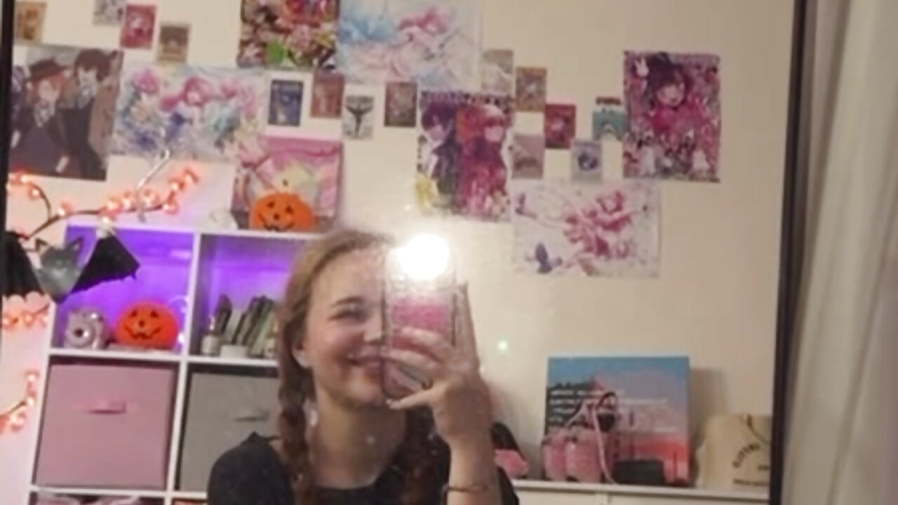 In My Room - video by Faye_Muse cam model