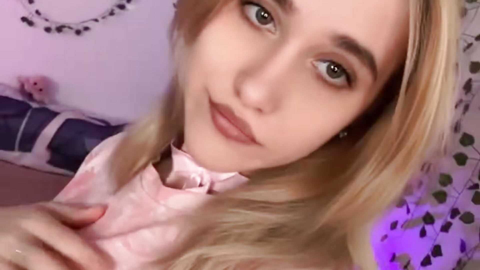 yummy - video di AnnikaPrincess modella di cam