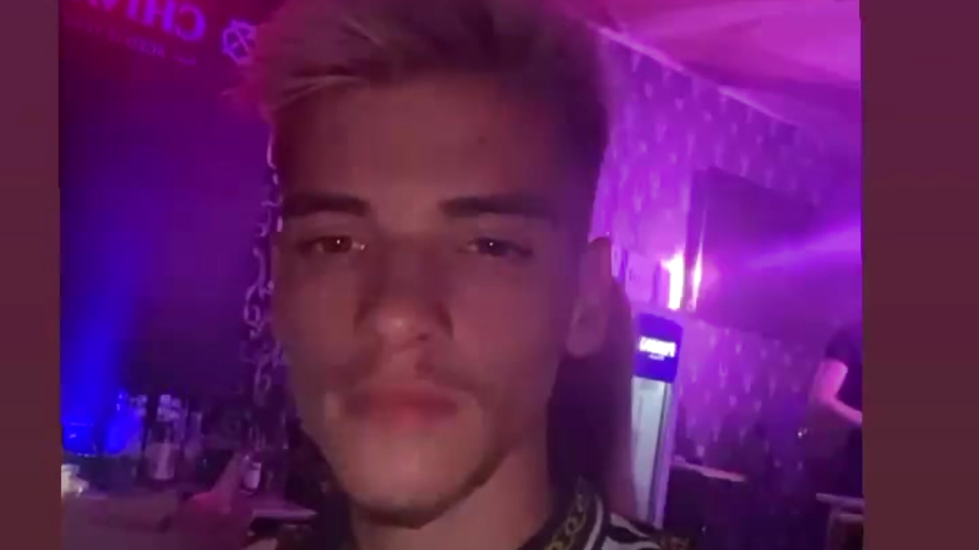 Vídeo em tendência de modelo na câmara darkboy665 4593