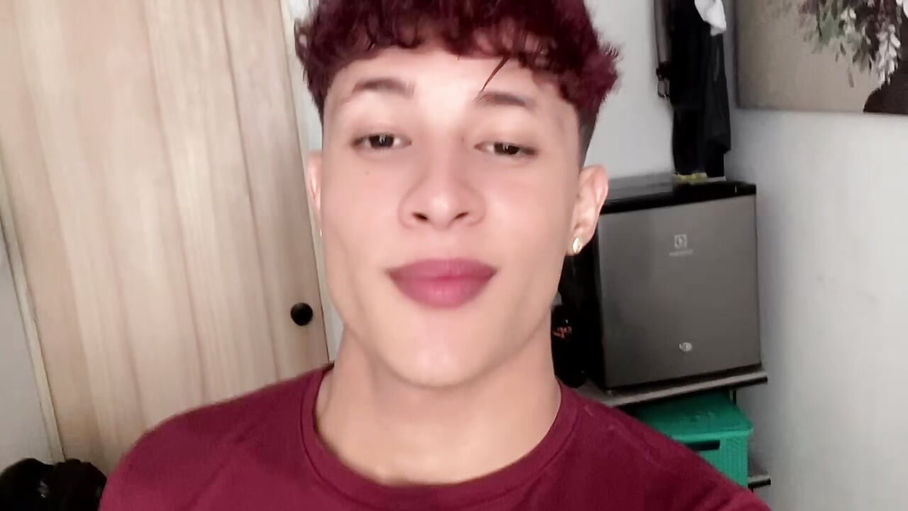 Alejo sexy boy🧚🏻‍♂️ – video od webkamerové modelky MidnightBoy_