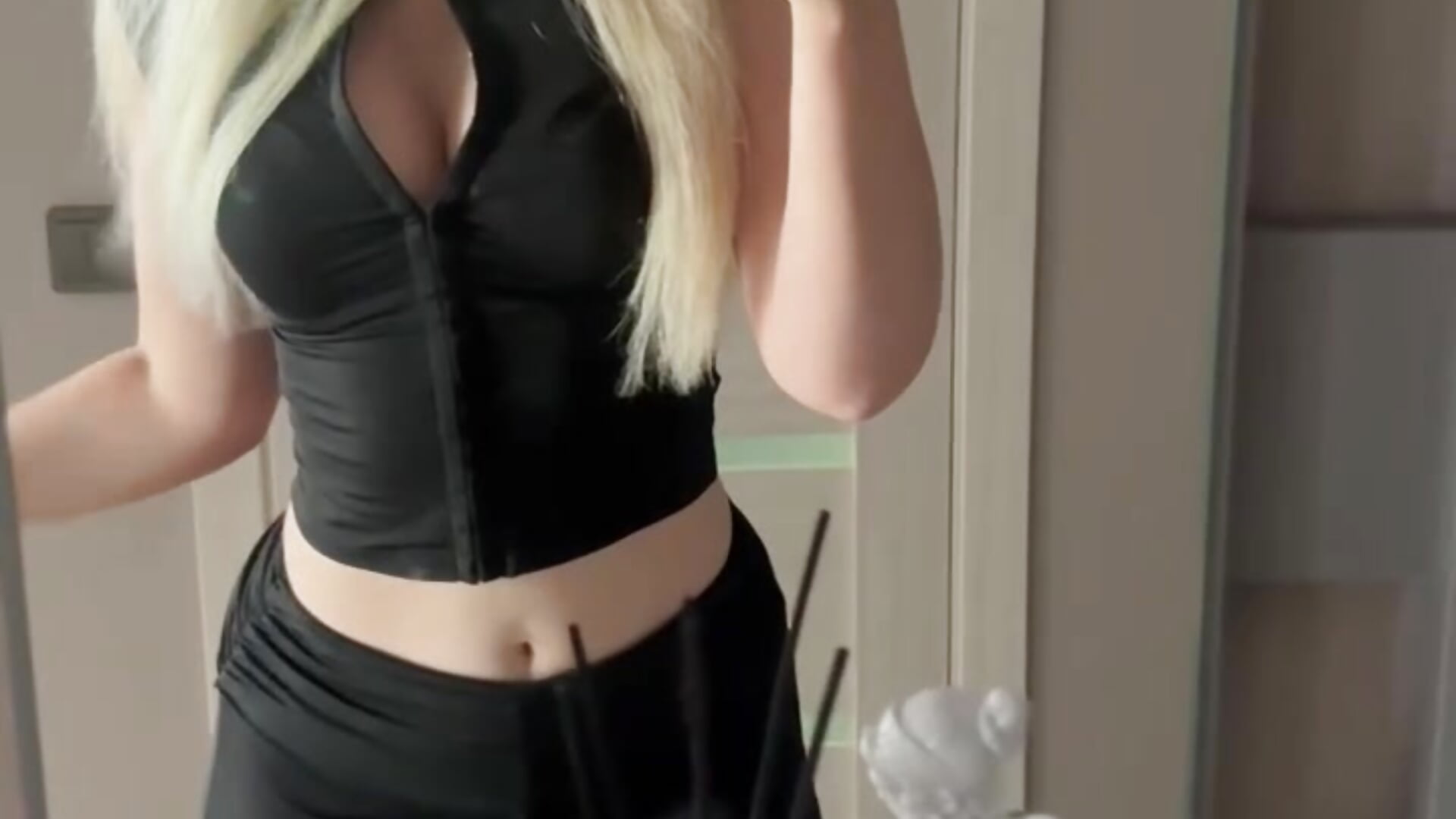 ^_~ - vídeo de la modelo de cam justask