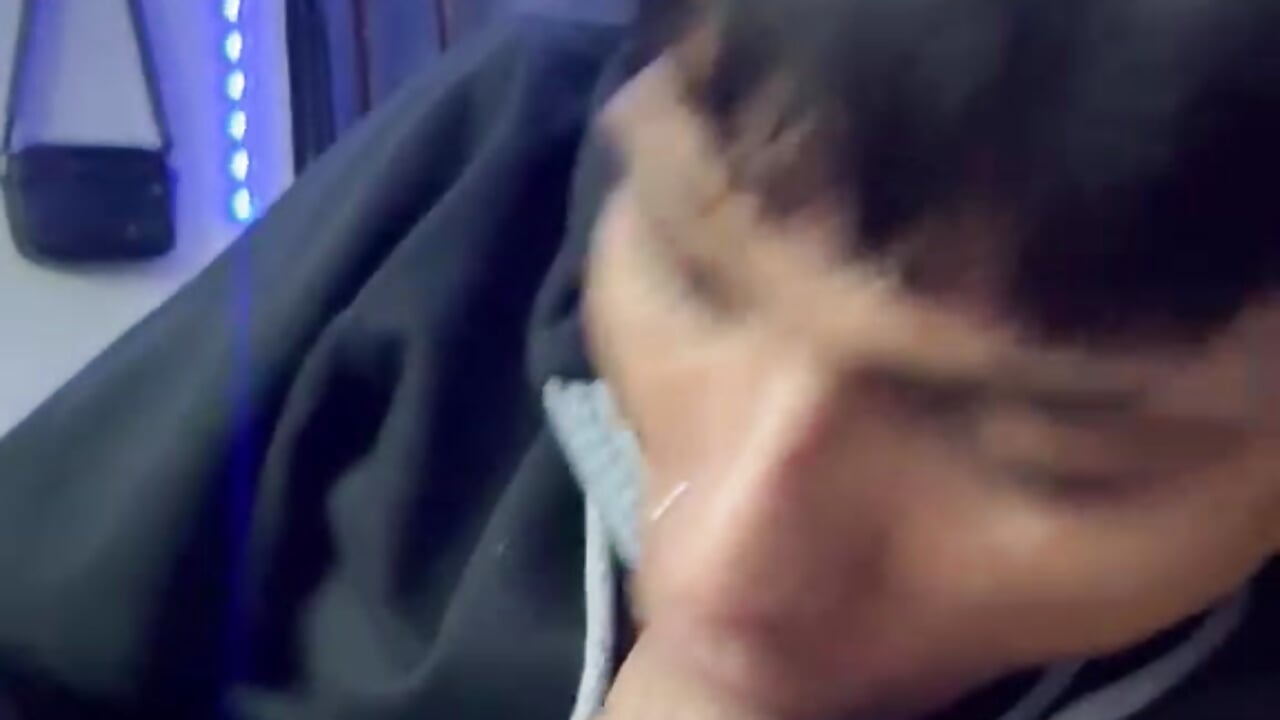 Would you like to enjoy a nice blowjob?🥵🍆🔥
