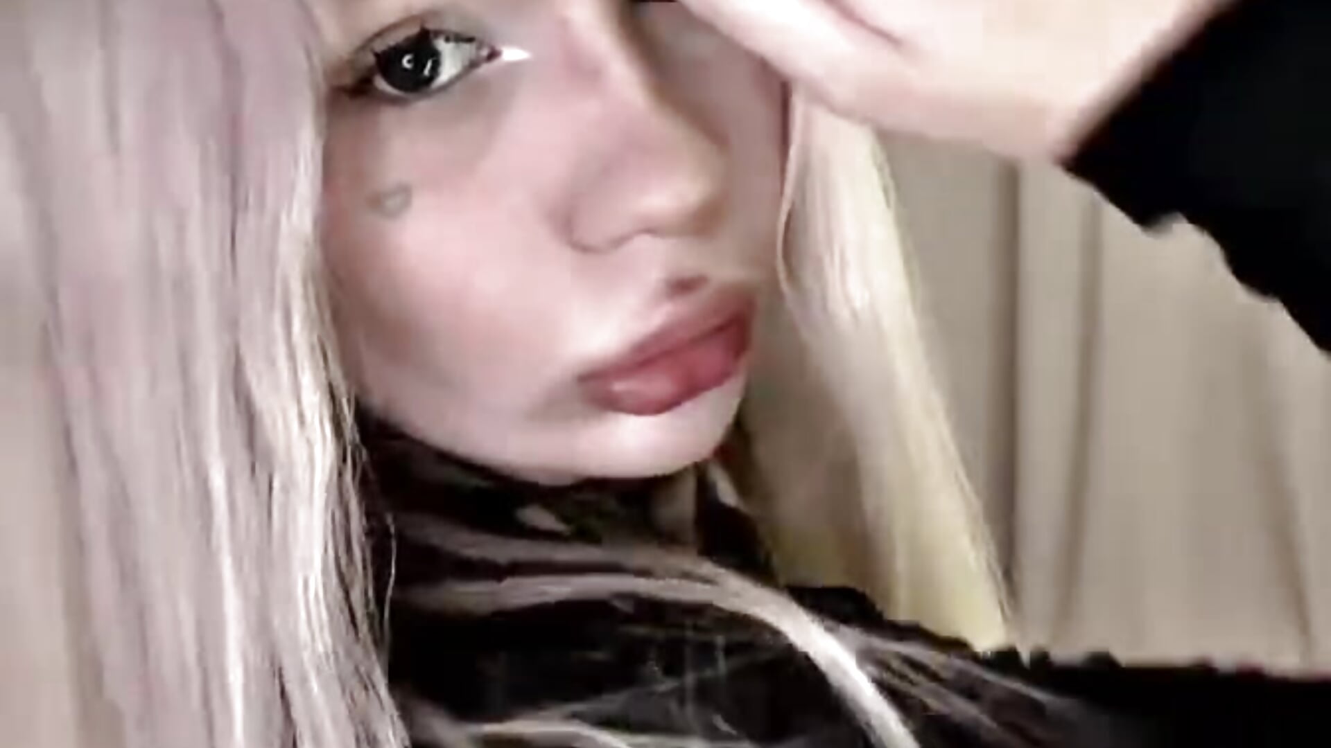 Beautiful me – video af CloudyUniasia cam-model