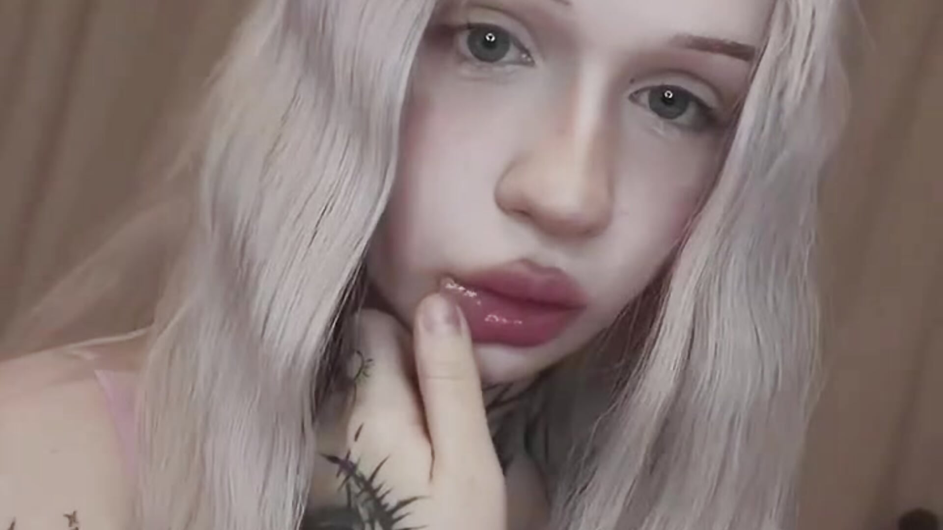 ༒︎ A little wild, a little wicked ༒︎ – video af CloudyUniasia cam-model