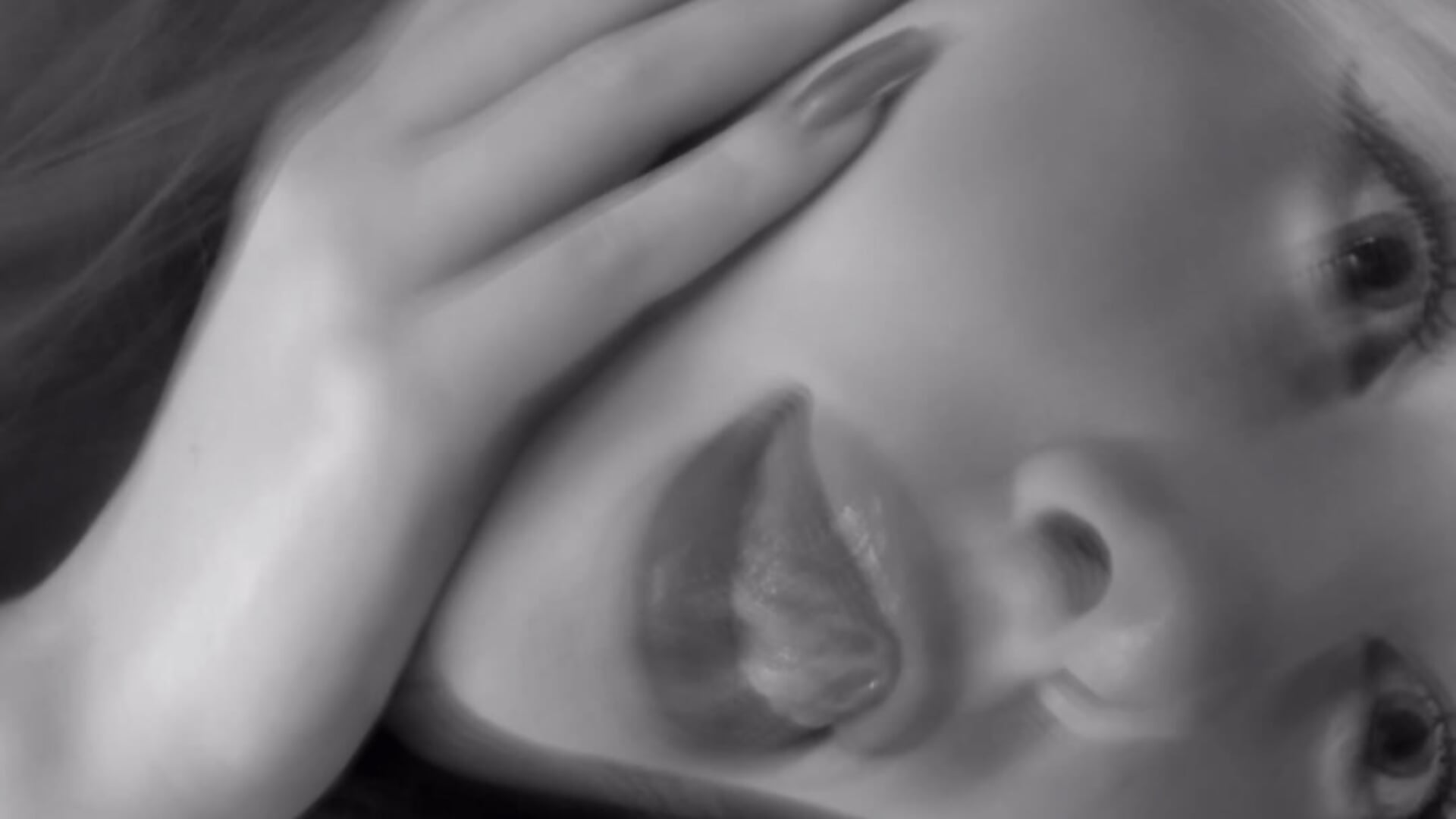 79229422-C1AE-4037-A264-1B33E6846B8C - video by _Leilla_ cam model