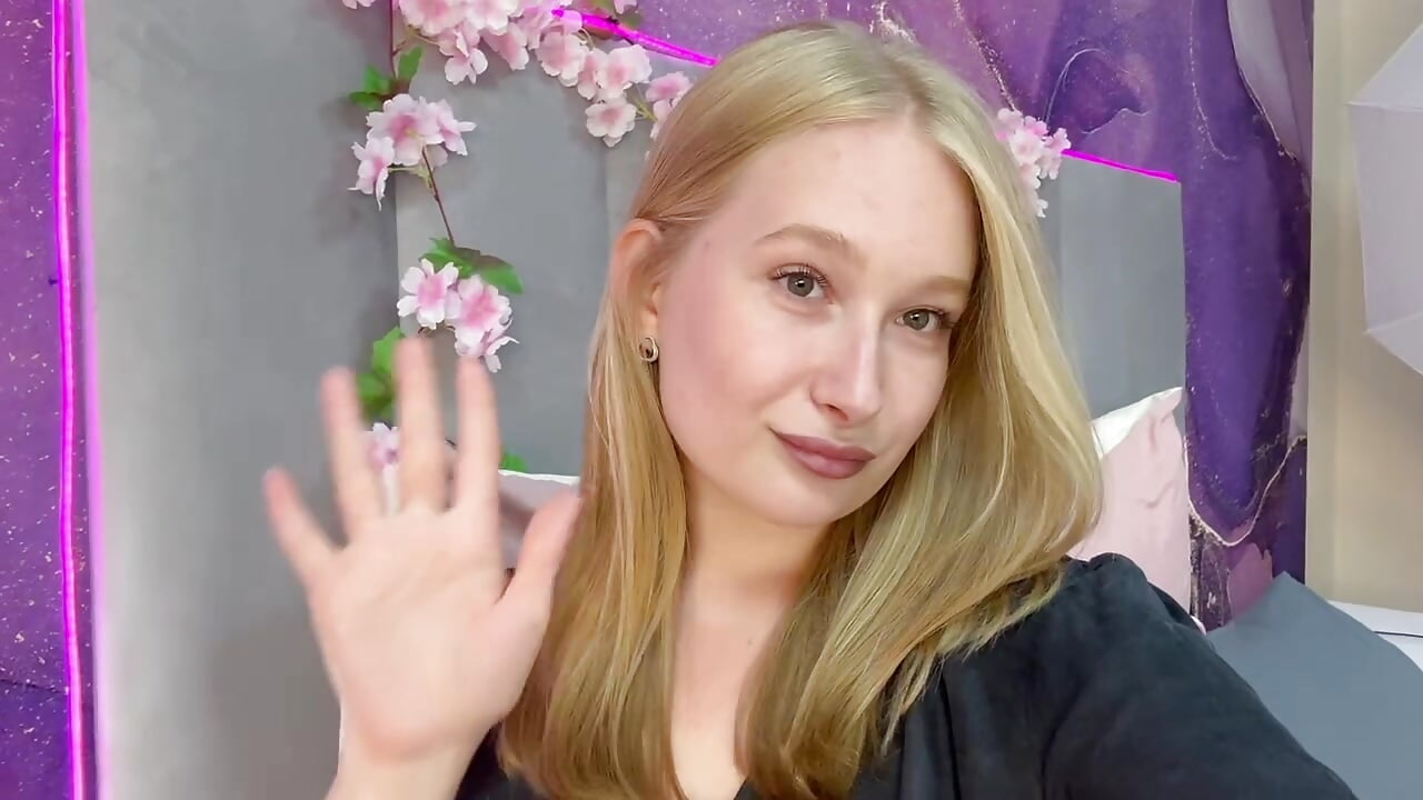 Hi it's me - vídeo de la modelo de cam WhiteLilyy