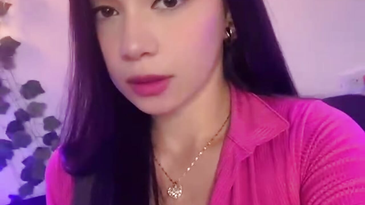 Te gustaria conocerme?😏 - video av Julietta_Fox_ cam model