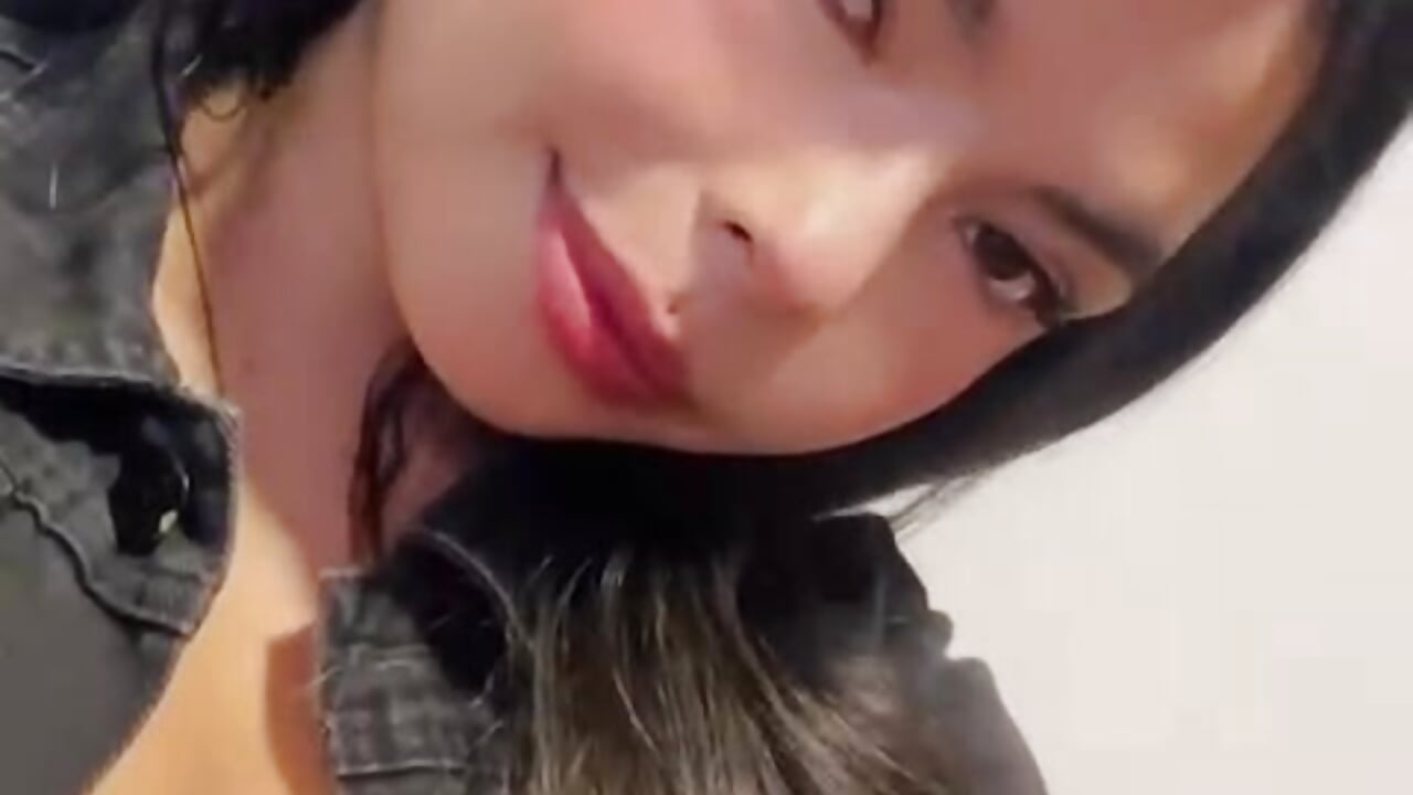 hi - video by babysweet-2010 cam model