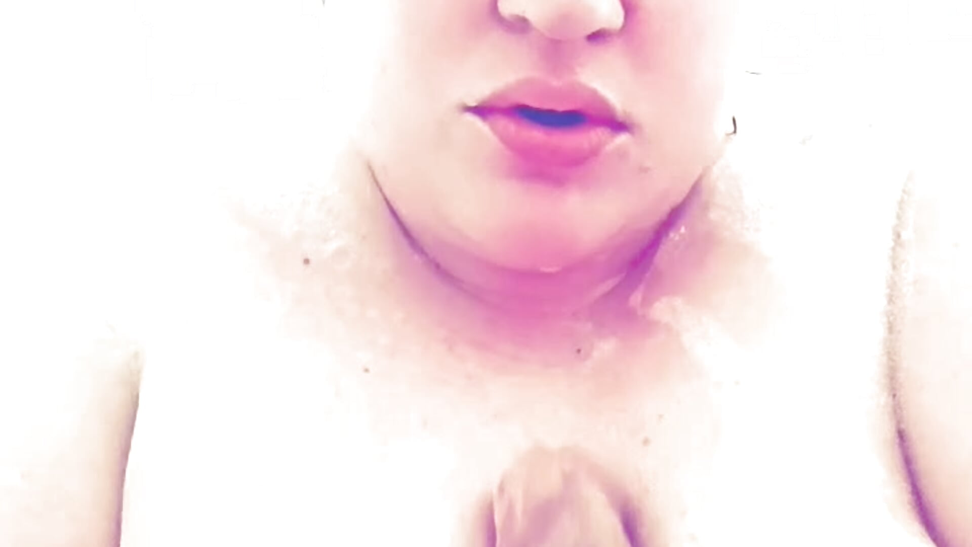 Titsjob in suds bubbles – video od webkamerové modelky AlexSilk_Suds