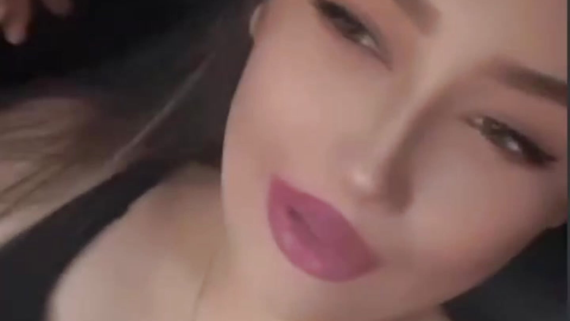 me singing - vidéo du modèle de showcams Nansy_Sky