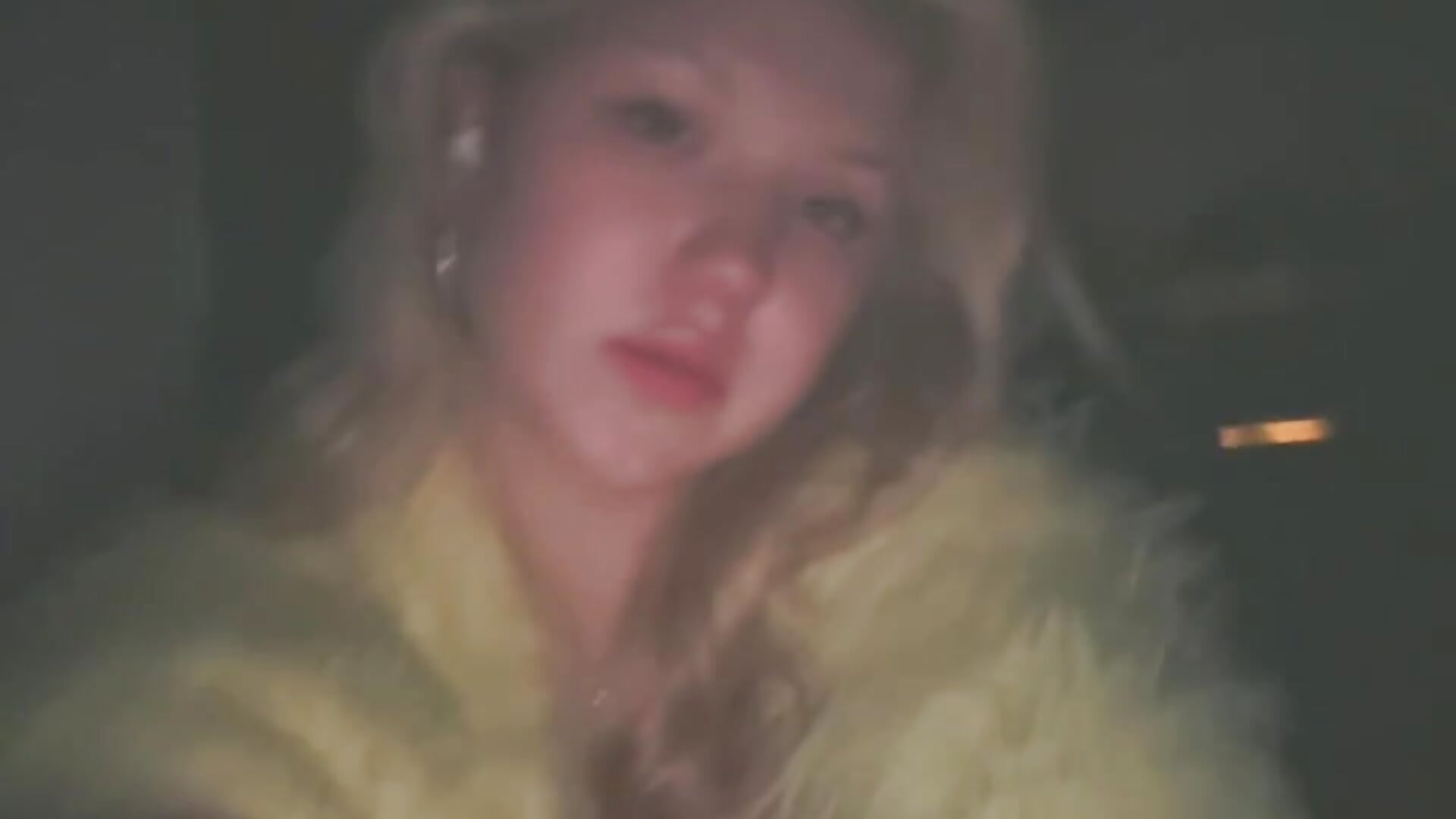 Meeeeeee<3 - vídeo de la modelo de cam FeelingIbex