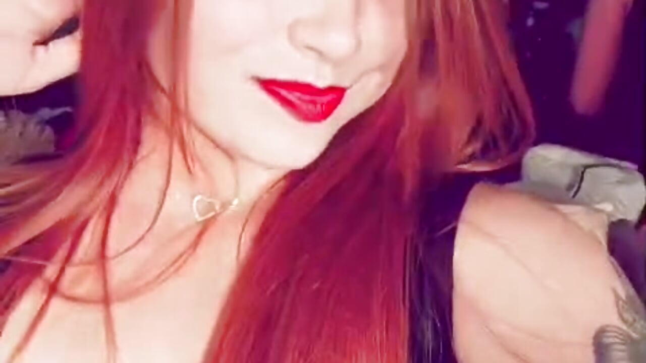 Sexy Redhead 😊 - video van Little_Princess_Naty cam-model