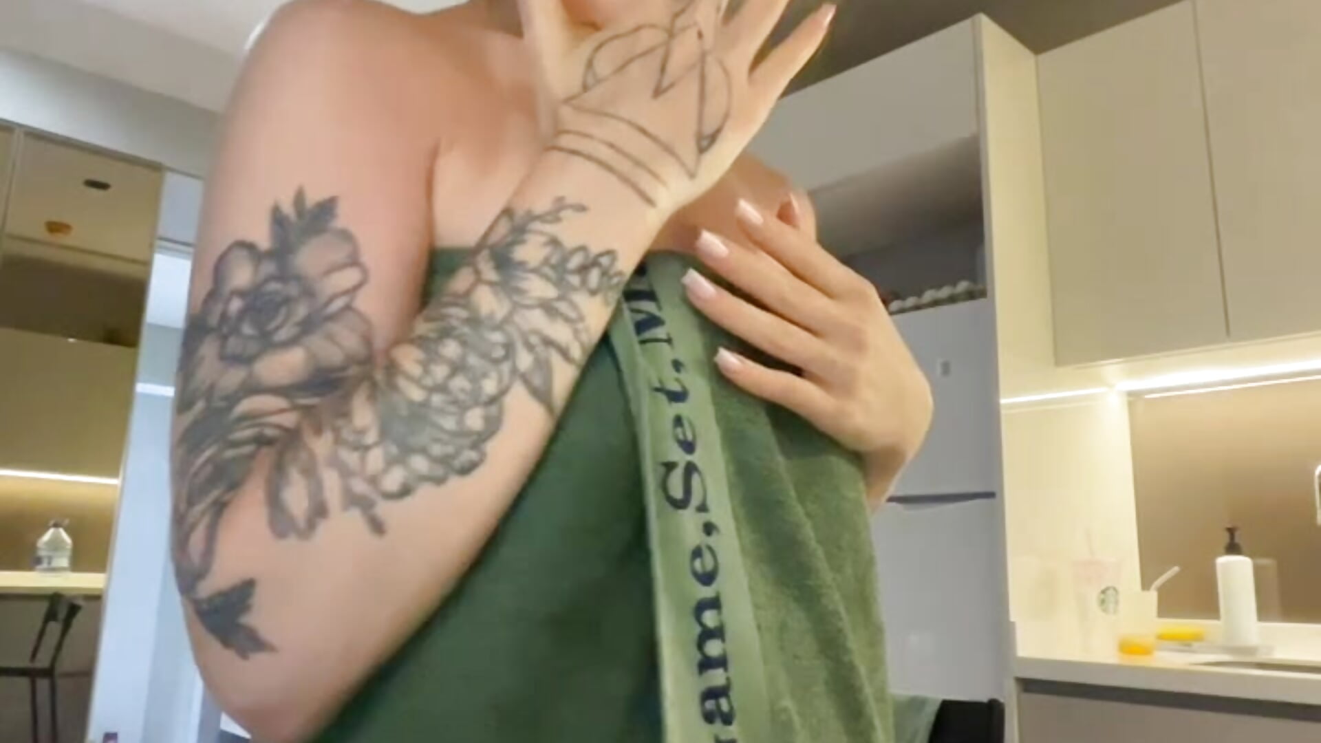 My tatto - vídeo de SpicySlice modelo de câmara