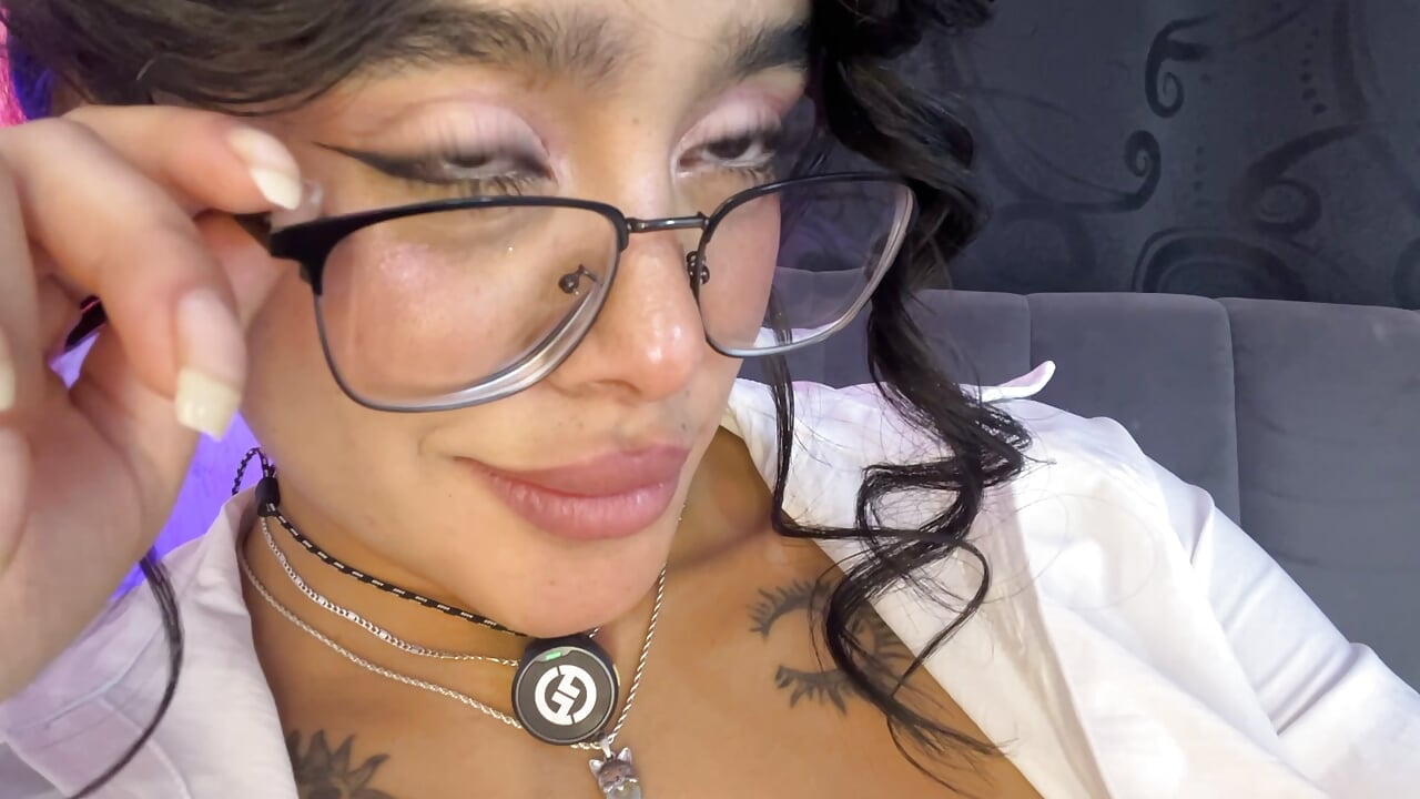 Secretary sexy 🤓 - video av _Mariee cam model
