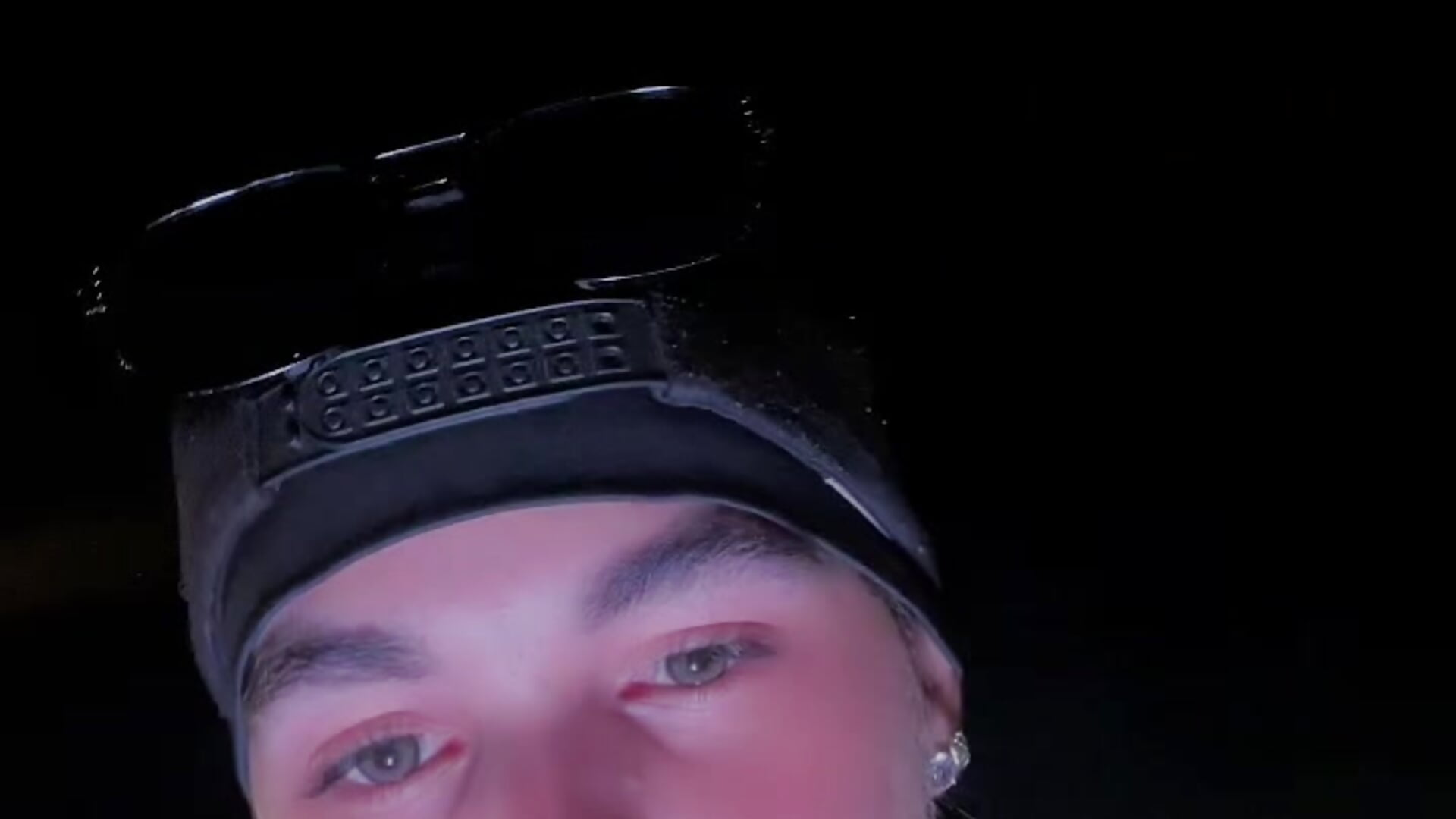 😊 – video af Helly_BOss7 cam-model