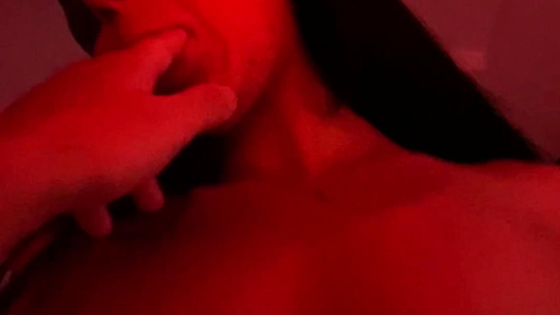 🔥 Esmer Tavşan & Örümcek — Üzerinde Çılgınca Zıplıyor 🐰🕷️🔥