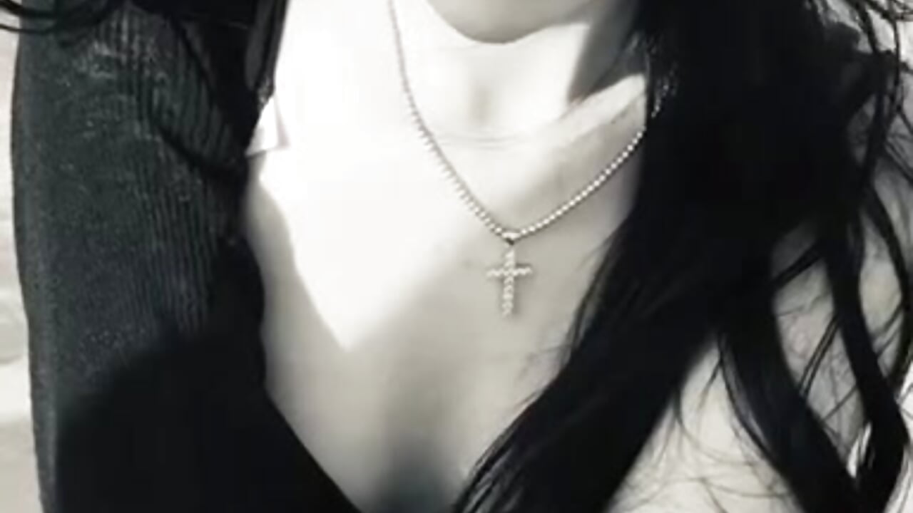 bad attitude - video by veroniqa cam model