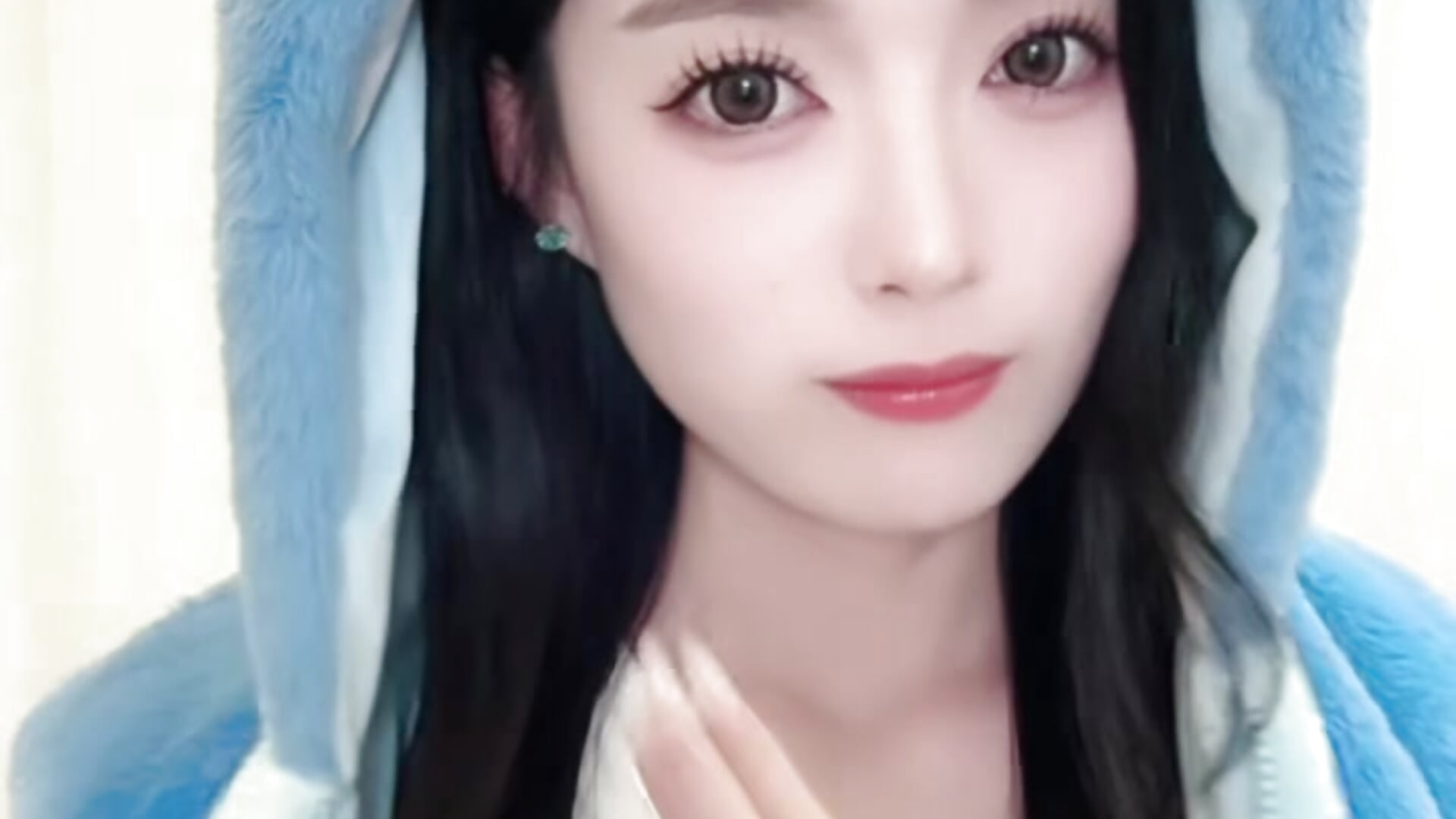 粒粒– LiLy0608 kameramodell videója