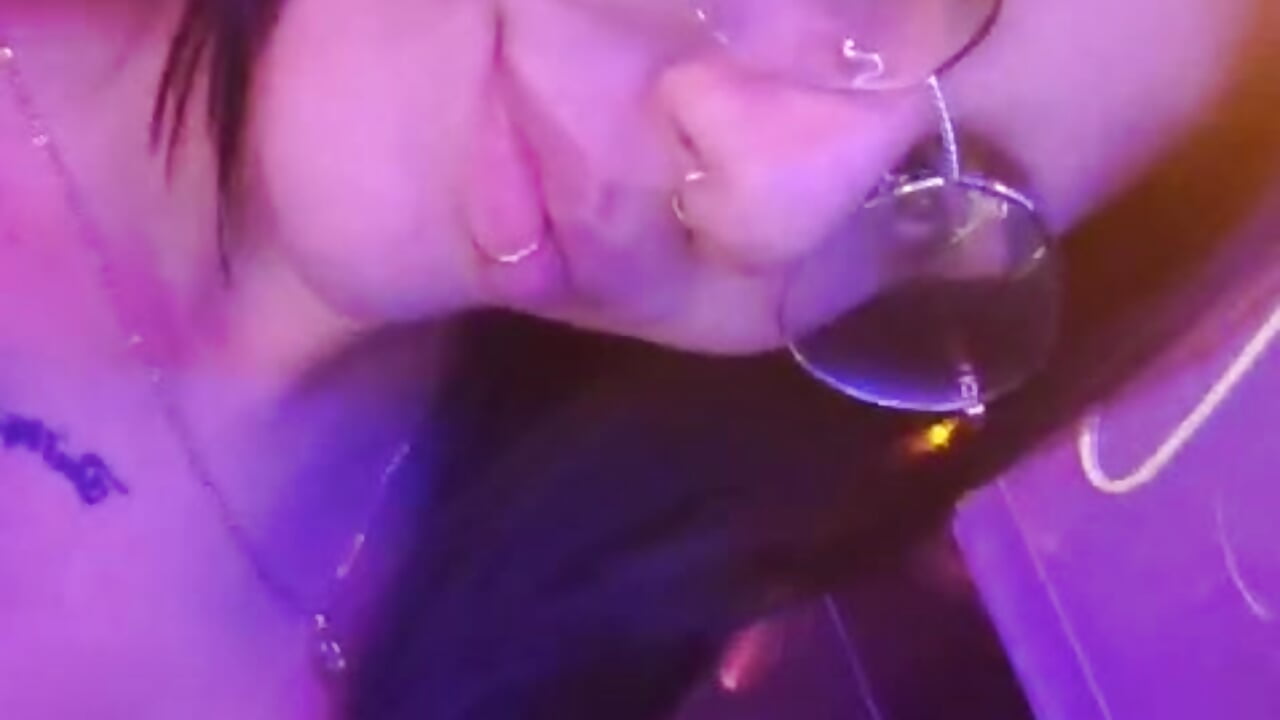Me 🎀💋 - video by SilverRouse cam model