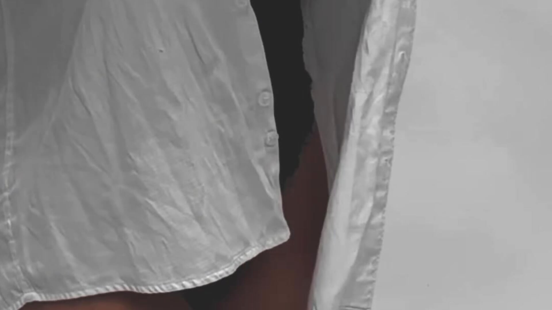 A little bit of love, a little bit of danger👀 - clip cu CamiMonroe_ model videochat