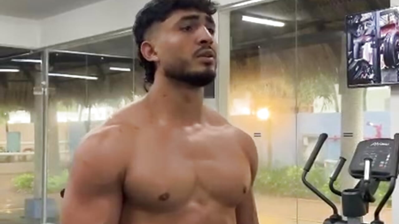 day the biceps - video av Maxi_and_Jan cam-modell