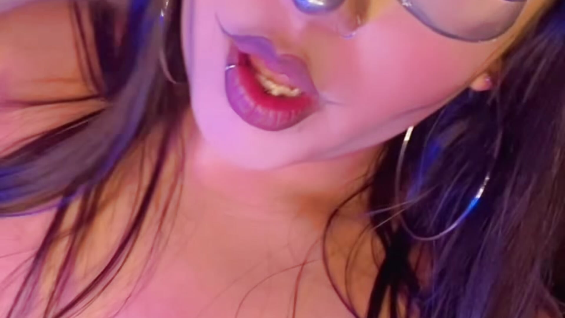 The countdown began😏🫣 - vídeo de la modelo de cam Laulin_TayyyX