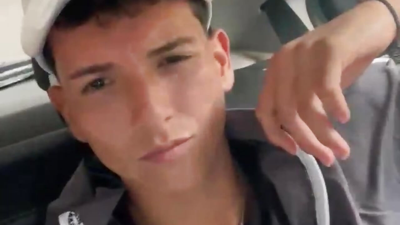 profile-intro-video-1790139882 - video av angel_twink21 cam model