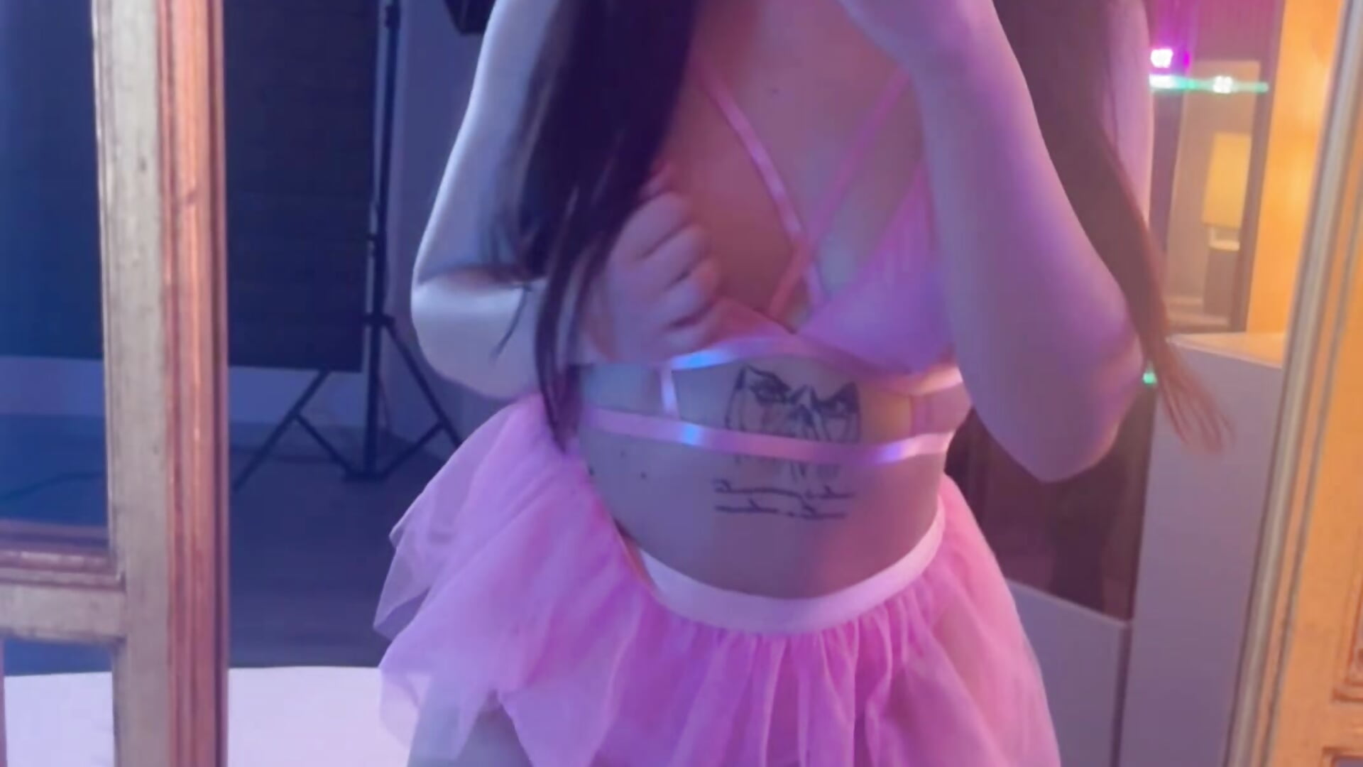 Teasing mirror - clip cu CindySears model videochat