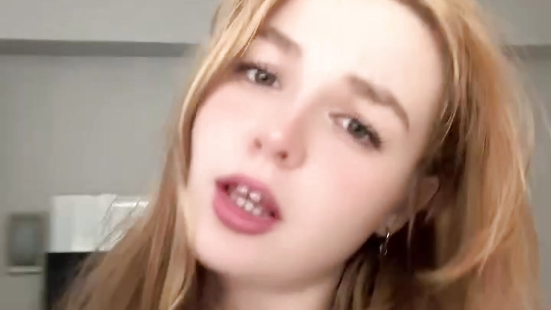 My cute dance <3 - video by MaryamSommar cam model