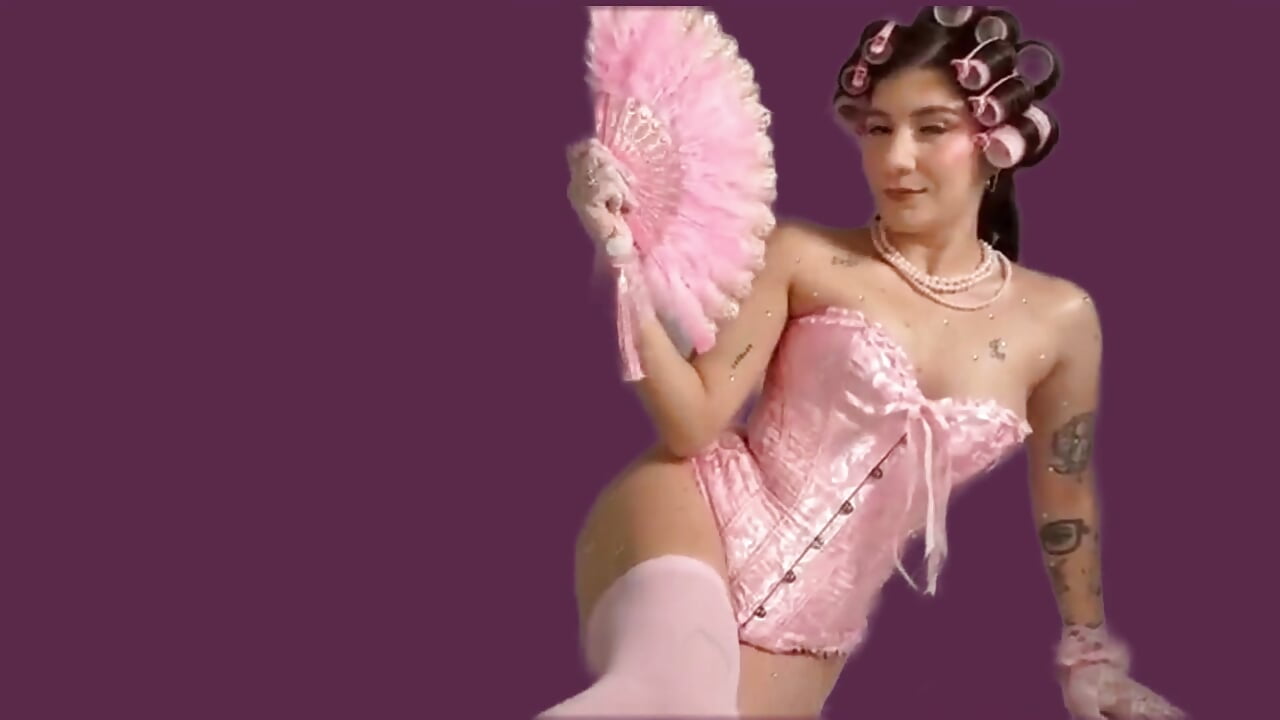 profile-intro-video-1791987580 - فيديو من Iam_Ariana موديل الكام