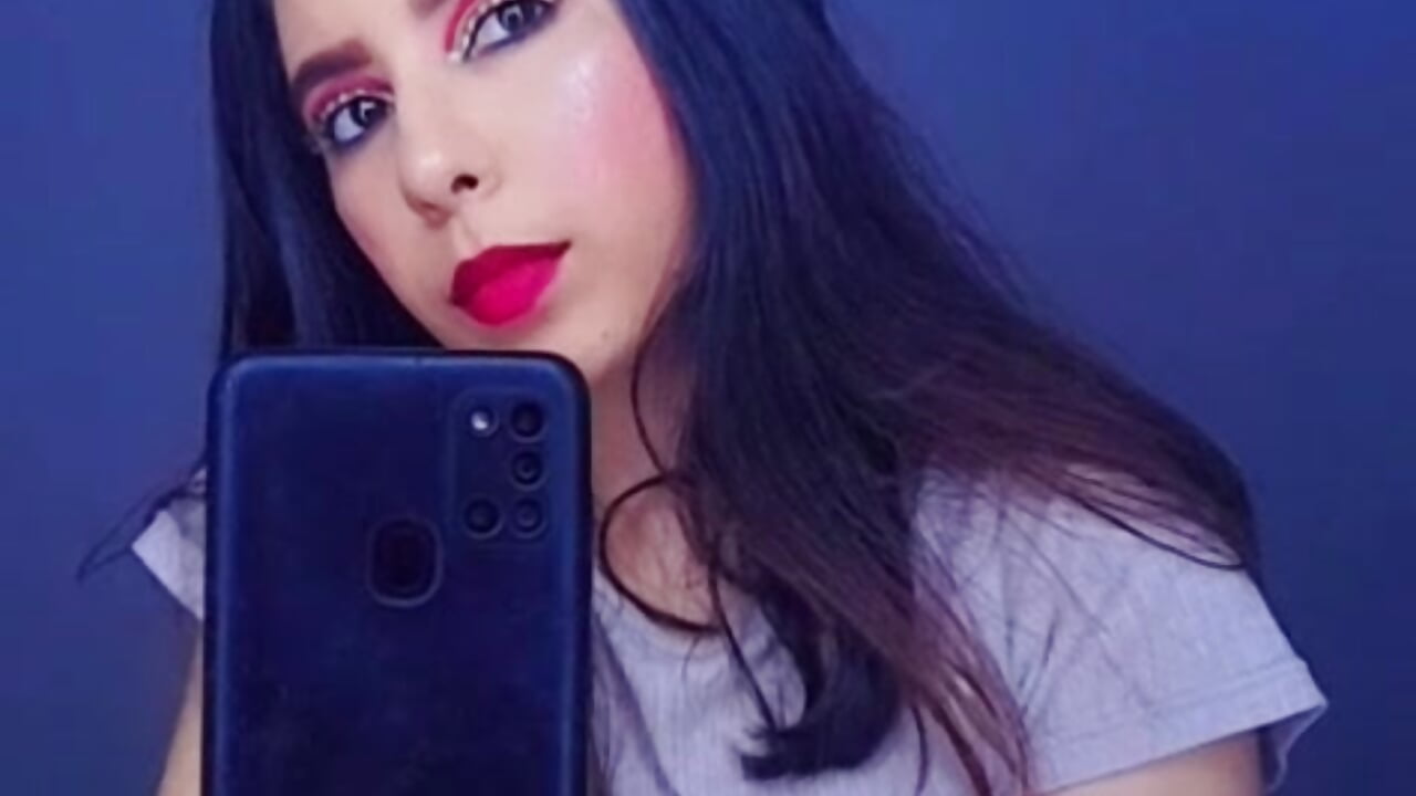 Cata❤️ - فيديو من CataleyaRose_ موديل الكام
