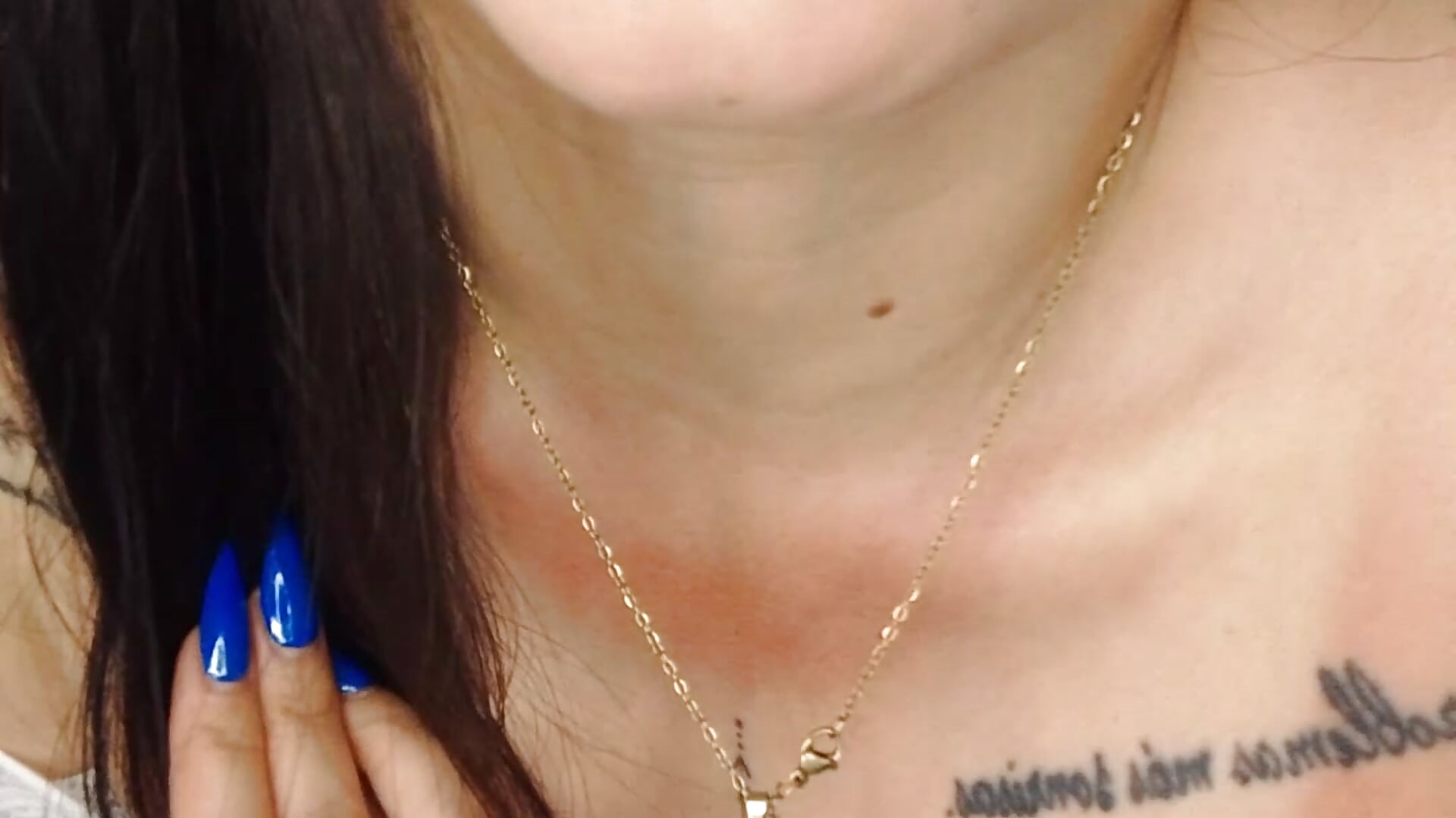 It’s time to kiss me. 😏🫦 – video af _juliethcruz_