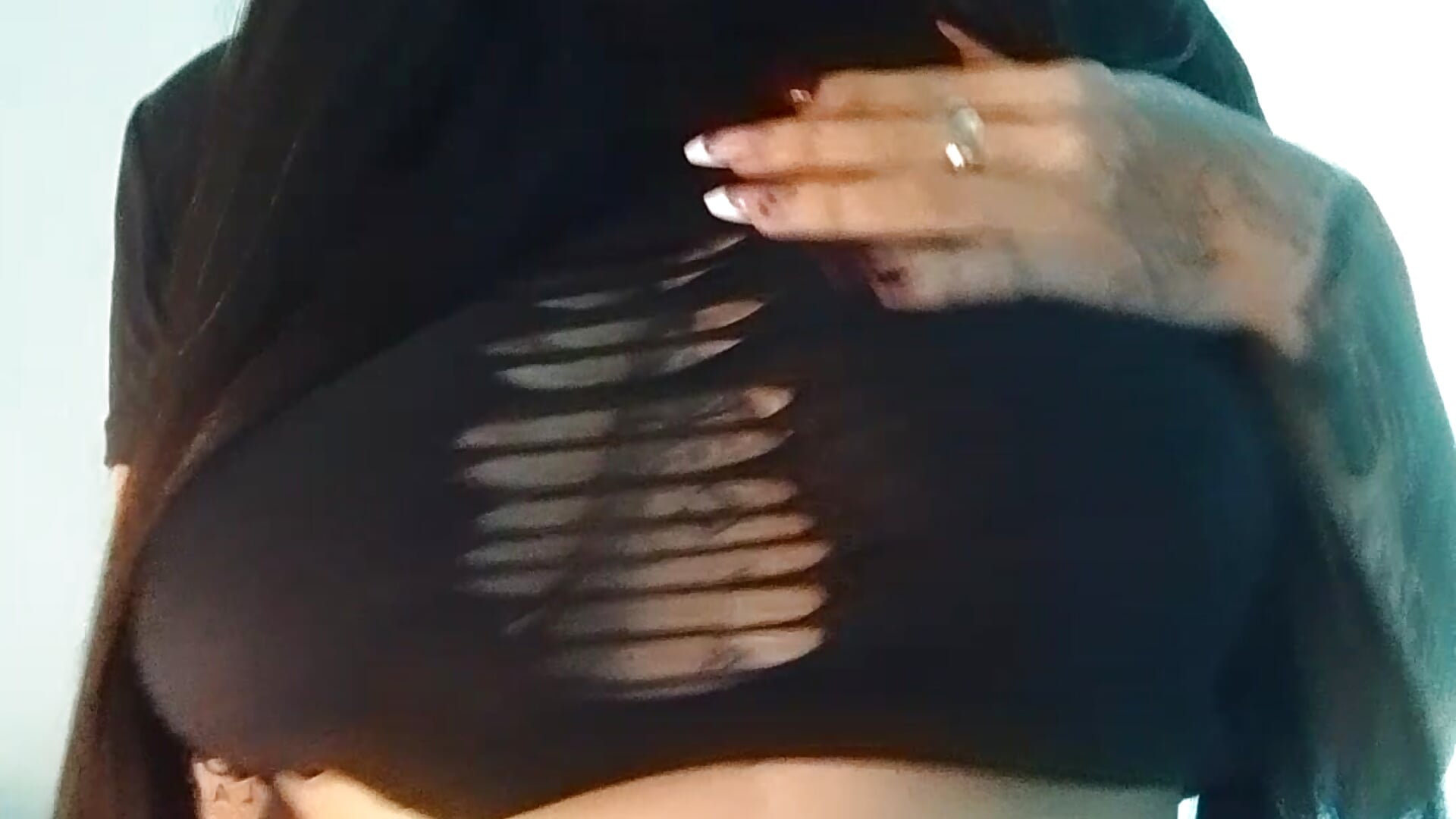 Tell me the truth: how many times did you look back? 👀🔥 - video di _juliethcruz_ modella di cam