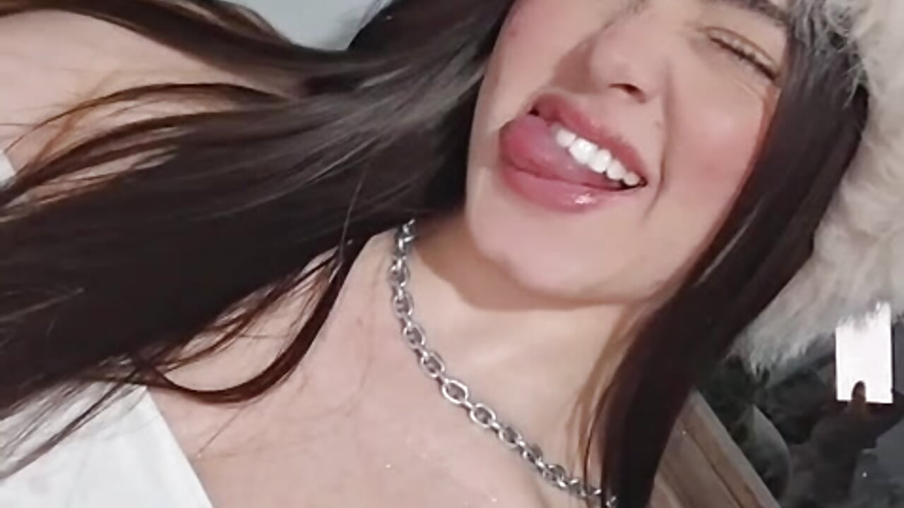 Hi Guys! - video oleh Andrea_Ferrer__ kamera model