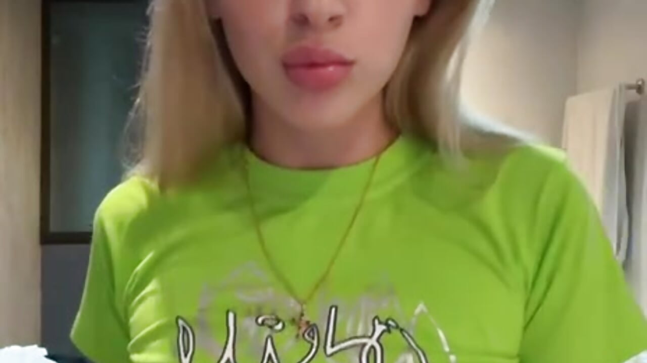 #uzimood i like this song! 😚 - video di Lolly_pu modella di cam