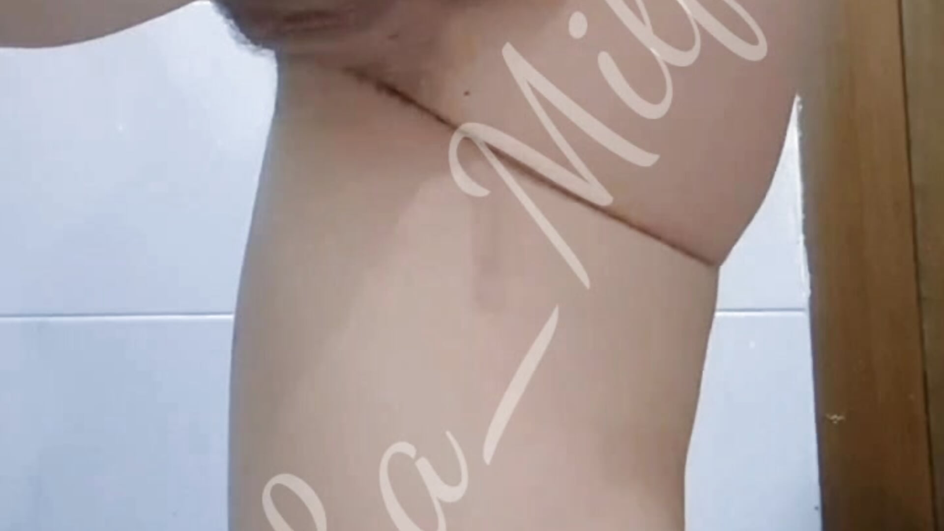 Masturbazione e mostro piedini