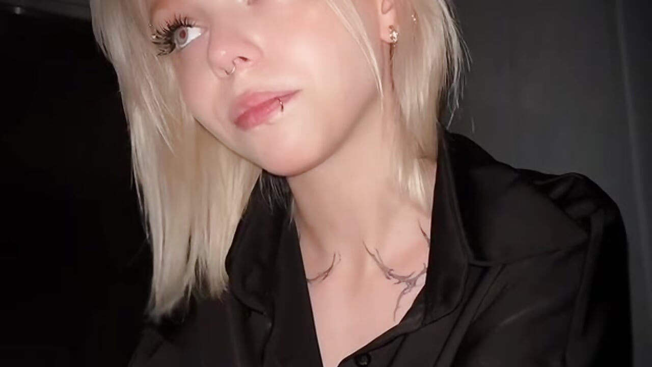 I'm beautiful - video av vikamoon cam model