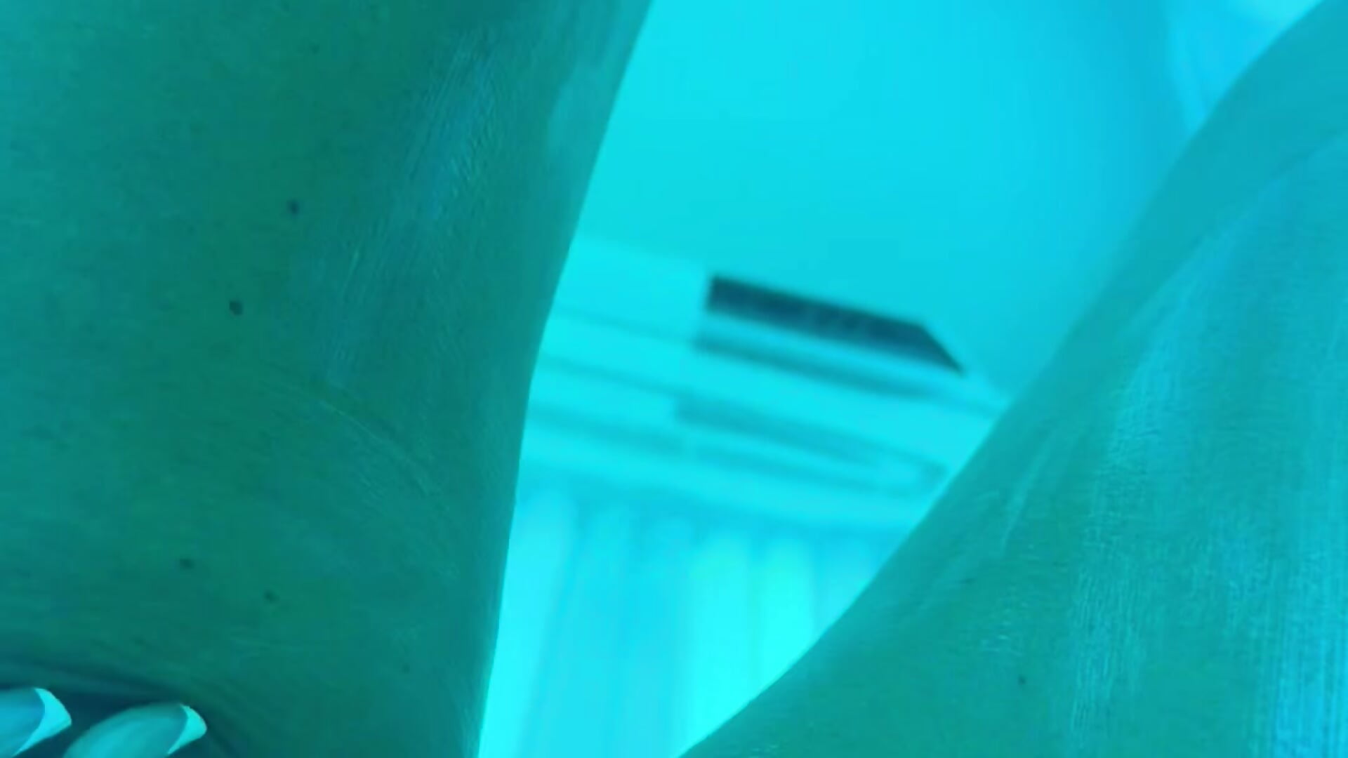 Sunbed play 😈 - vídeo de SweetSiennax